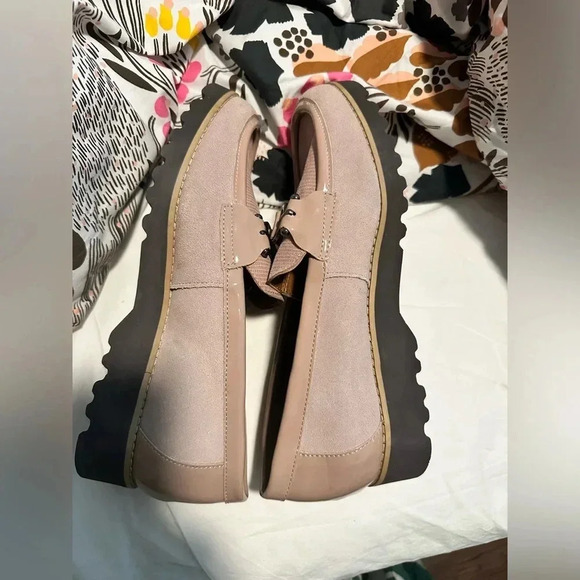 Donald J. Pliner Clio Loafer color salmon size 7.5 - Picture 7 of 7